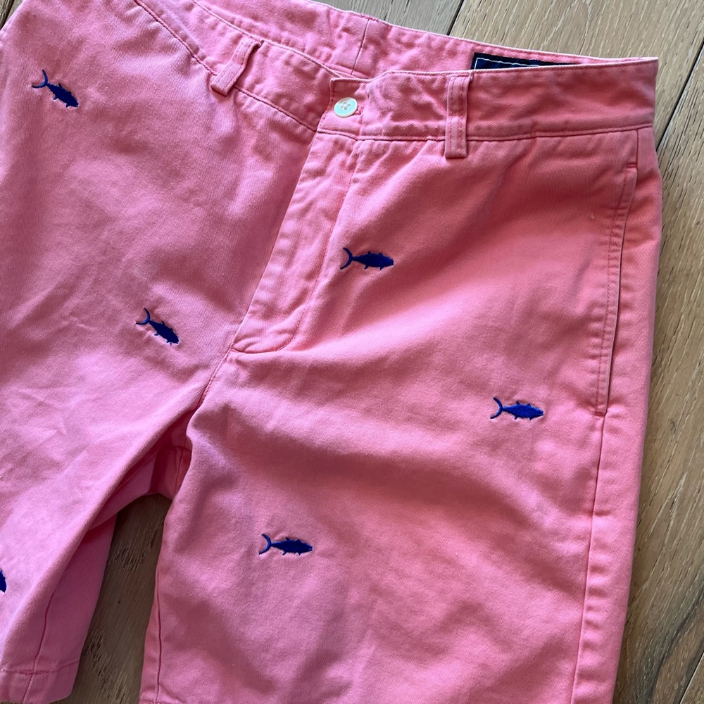 VINEYARD VINES Shep & Ian Club Shorts Pink w Blue Swordfish Pockets Sz 32 - Picture 4 of 10